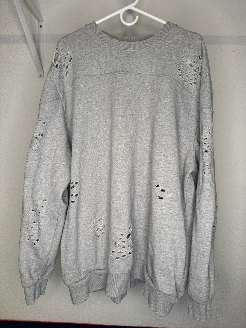 DNINE Reserve Premium distressed Y2K sweatshirt, size 2XL.